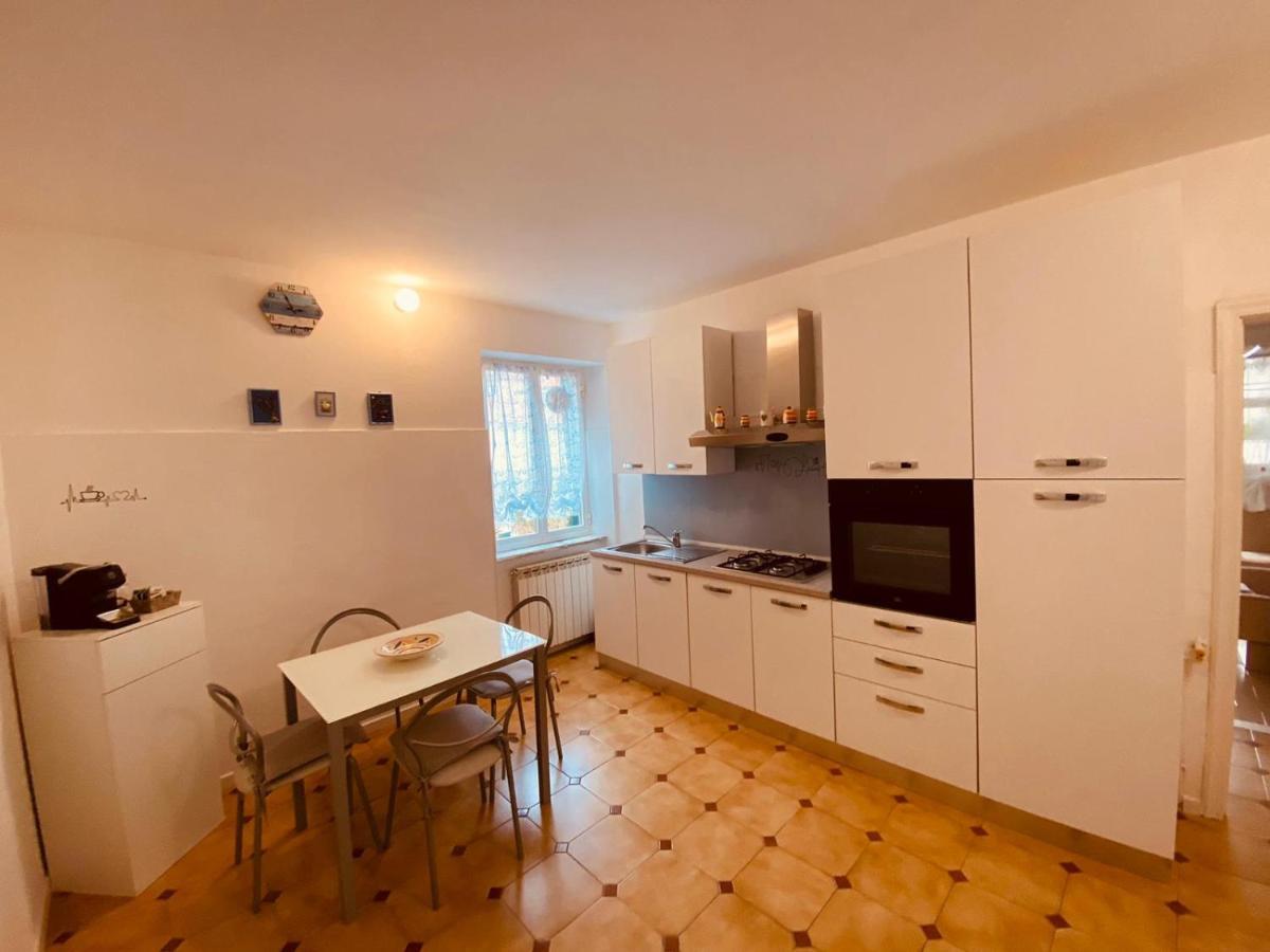 Casa Mariuccia A Due Passi Dal Mare Lejlighed Finale Ligure Eksteriør billede