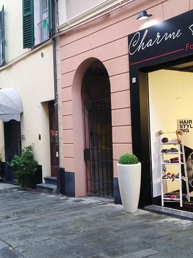 Casa Mariuccia A Due Passi Dal Mare Lejlighed Finale Ligure Eksteriør billede